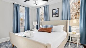 3 bedrooms, desk, iron/ironing board, WiFi