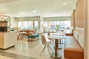Free daily continental breakfast - Towneplace Suites by Marriott Hixson (Hixson)