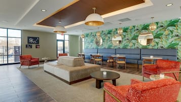 Lunch and dinner served