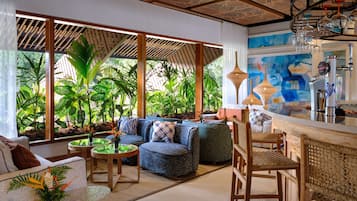 2 Bars/Lounges, Bar im Pool, Poolbar, Strandbar