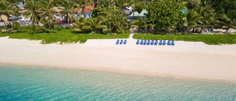 Beach nearby, white sand, sun-loungers, beach umbrellas