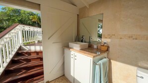 Interior - La Mer Luxury Villa - 3 bdrm with sea view & private pool (Cap Estate)