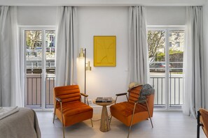 Superior Studio | Living area