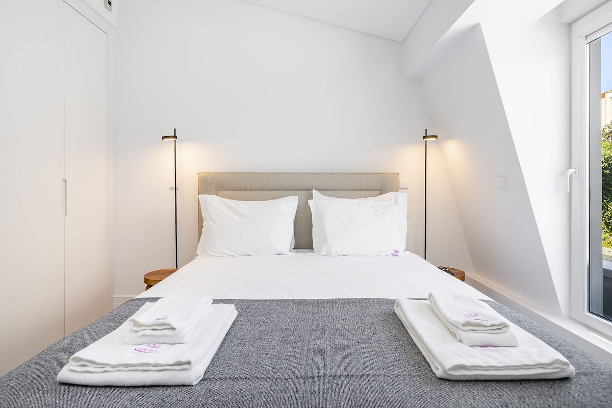 Two Bedroom Penthouse | 1 sovrum, mörkläggningsgardiner, gratis wi-fi och sängkläder