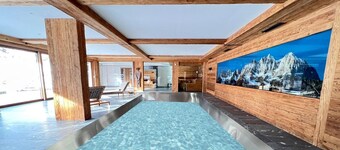 HIDEAWAY DESIGN CHALET mit Pool & Wellness by Belle Stay