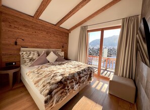 8 bedrooms, iron/ironing board, WiFi, bed sheets - HIDEAWAY DESIGN CHALET with pool & wellness by Belle Stay (Reith bei Kitzbühel)