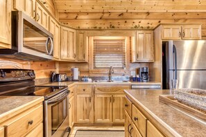 Fridge, microwave, dishwasher, coffee/tea maker