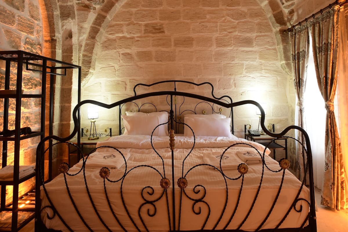 Standard Suite | 1 bedroom, Egyptian cotton sheets, premium bedding, free minibar items
