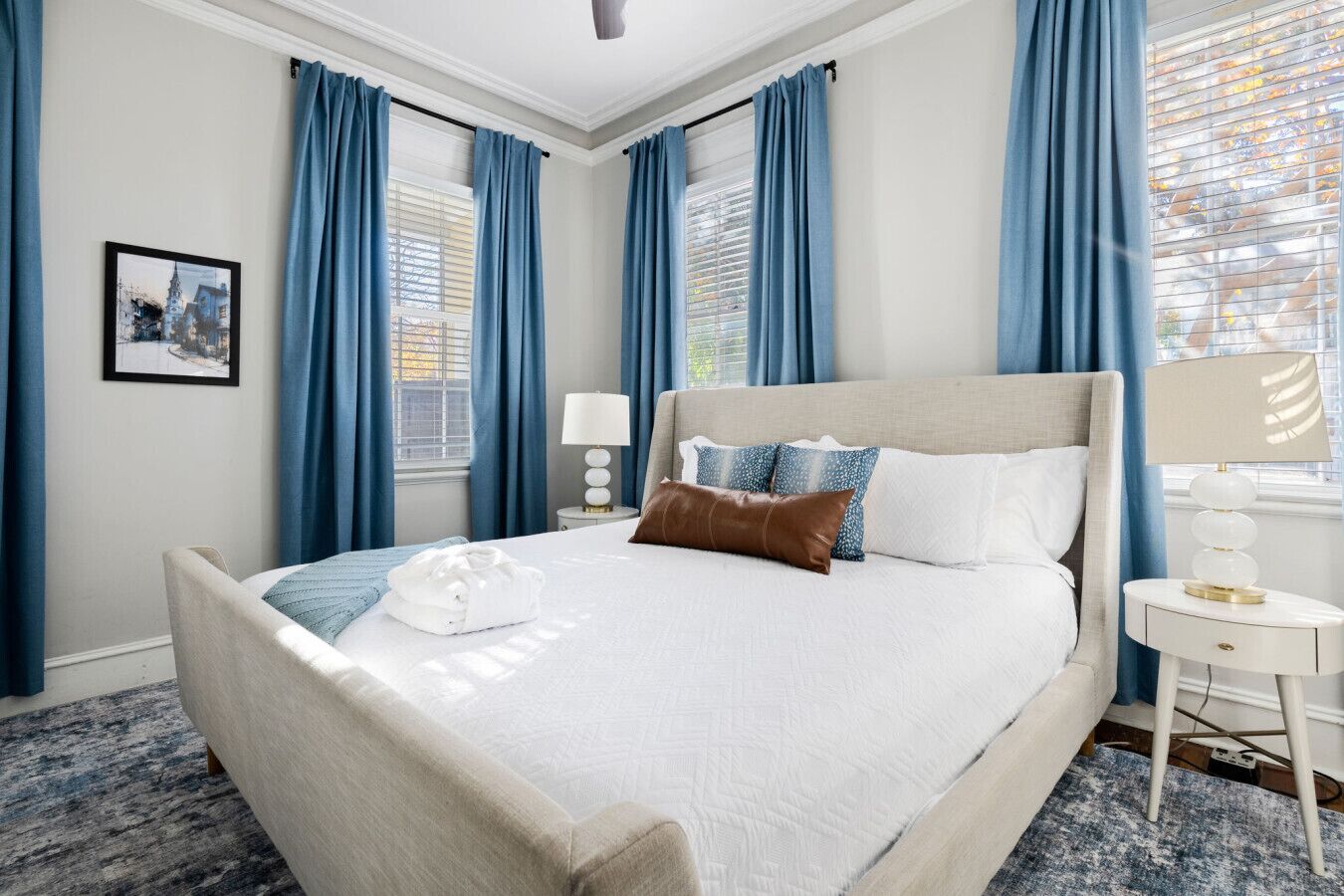 6 Schlafzimmer, Schreibtisch, Bügeleisen/Bügelbrett, WLAN