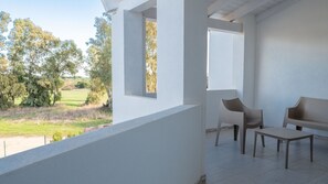 Terrace/patio - Apartment 700m from the beach (budoni)