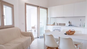 Interior - Apartment 700m from the beach (budoni)