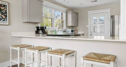 Old Village - Renovated - Close to Beach/Downtown
