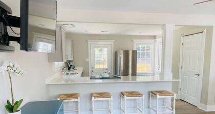 Old Village - Renovated - Close to Beach/Downtown