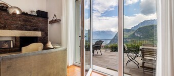 Villa "Tanas" with Lake View, Private Pool & Wi-Fi