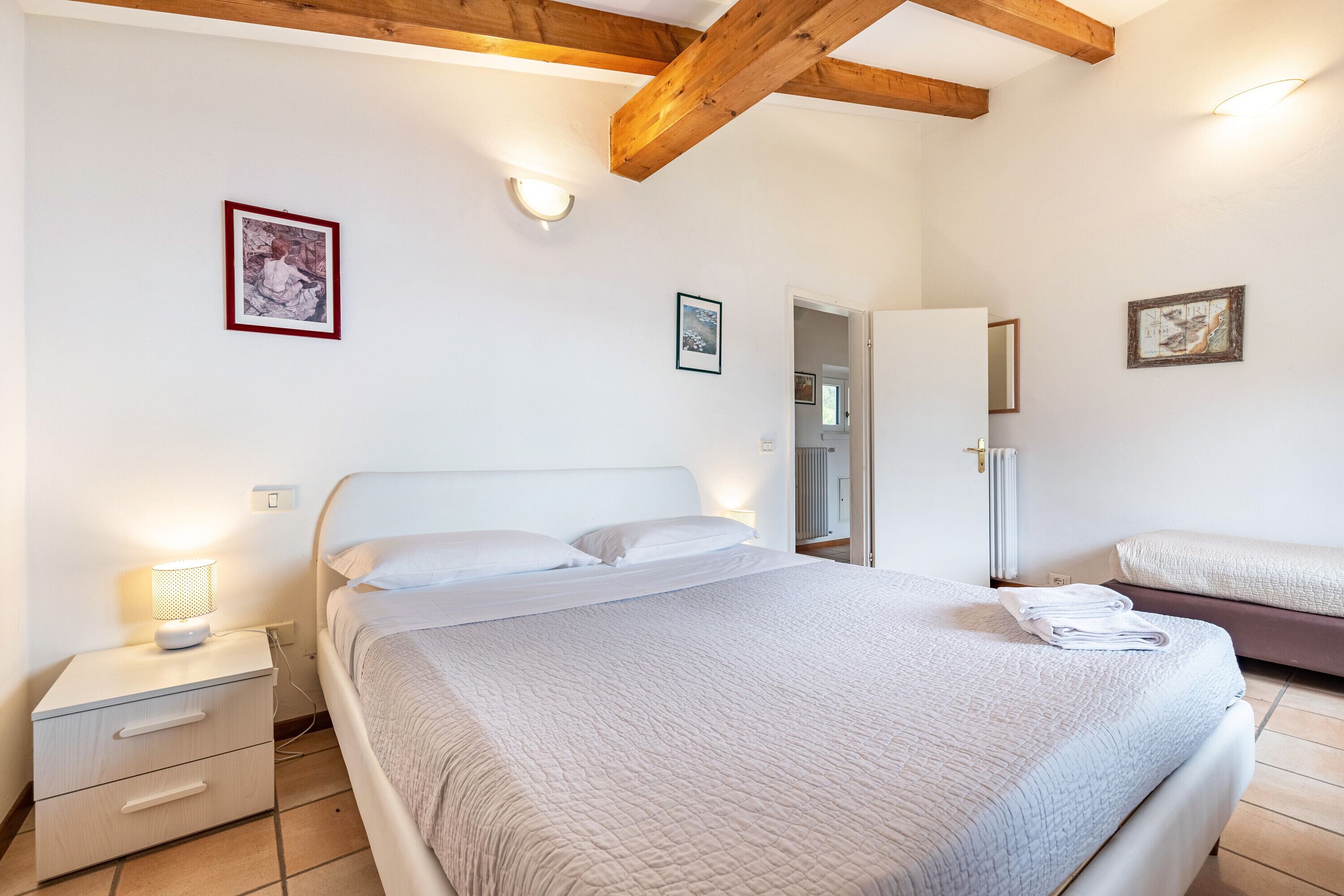 3 chambres, fer et planche à repasser, Wi-Fi gratuit, draps fournis