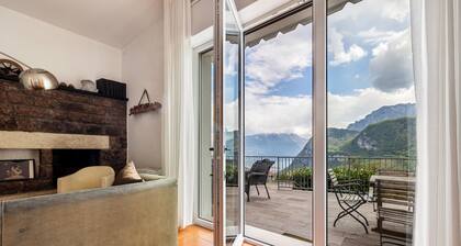 Villa "Tanas" mit Seeblick, privatem Pool und WLAN