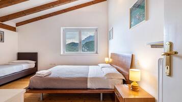 3 Schlafzimmer, Bügeleisen/Bügelbrett, kostenloses WLAN, Bettwäsche