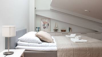 3 bedrooms, iron/ironing board, cribs/infant beds, free WiFi