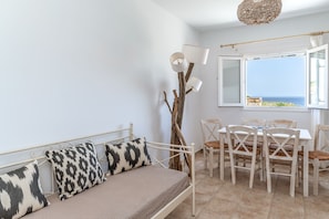 Interior - Kalliston, Romantic Villa with Amazing Sea View (Naxos)