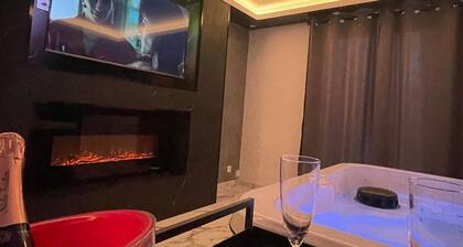 La Casa de Lové, Private flat suite with jacuzzi