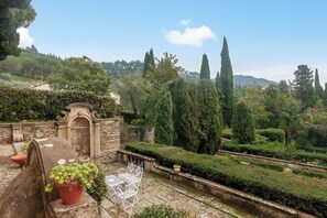 Terrace/patio - Villa "Toscana A Fiesole" with Private Garden and Wi-Fi (Firenze)