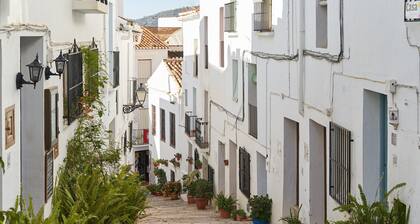 Appartement 'Casa Con Vistas 2' avec vue sur les montagnes, Wi-Fi et climatisation.