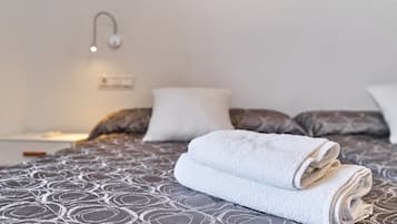 2 quartos, ferros/tábuas de passar roupa, Wi-Fi de cortesia