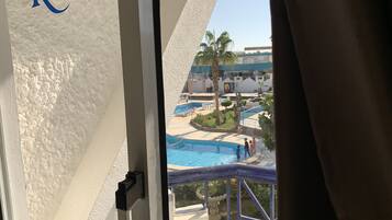 Standard Double Room, 2 Bedrooms, Poolside | Lake view