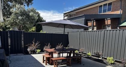 Cozy Cowes Escape - *Bonus free night with every booking.*