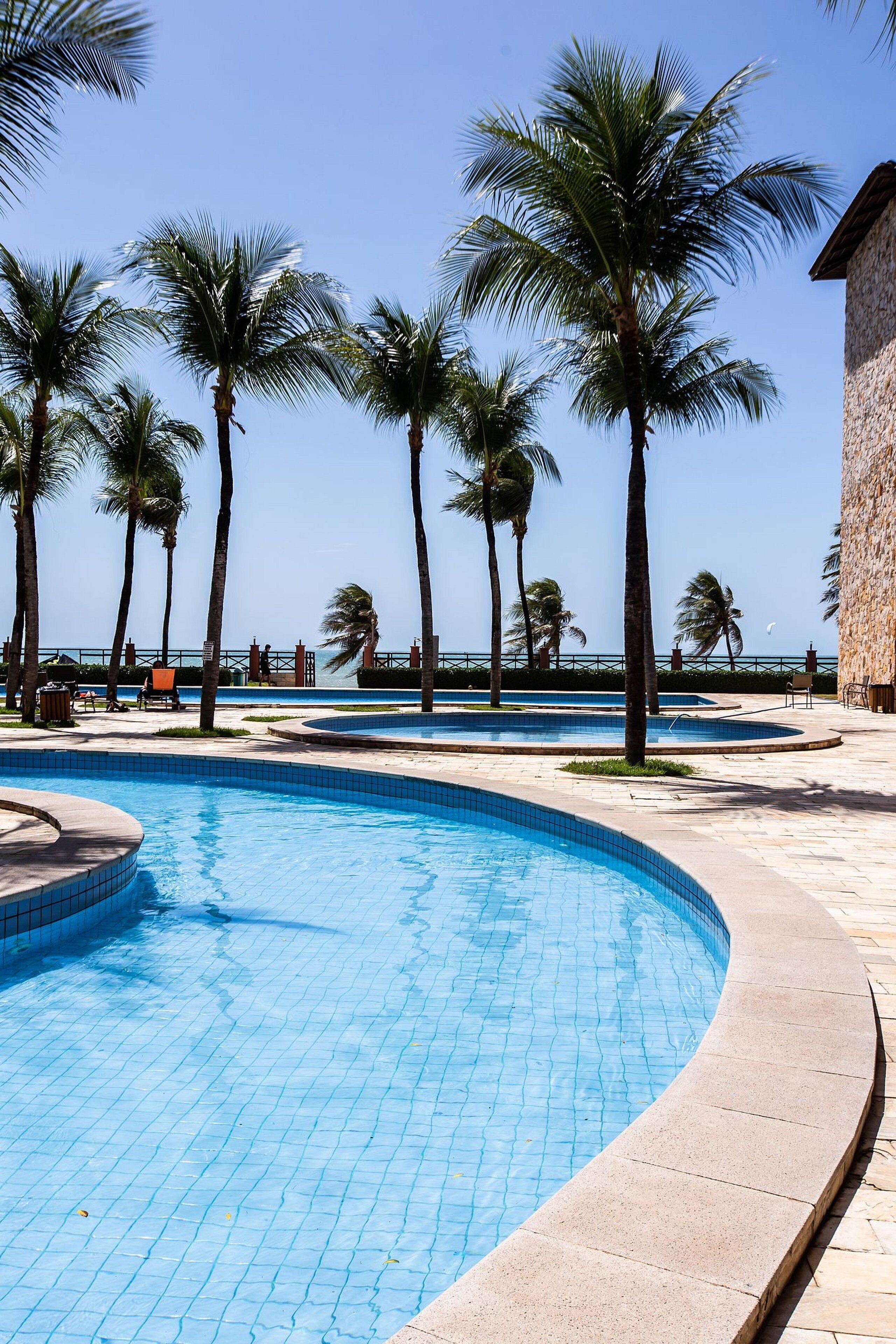 2 piscinas al aire libre