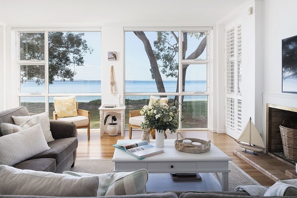 Televisión, chimenea