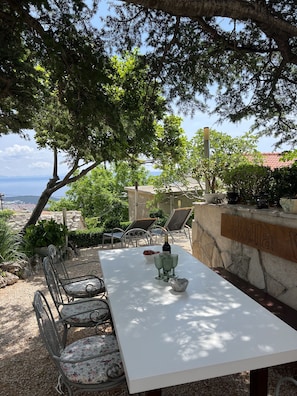 Outdoor dining - Oasis for rest and relaxation, fantastic view Bella Vista A2+2 (Veliko Brdo)
