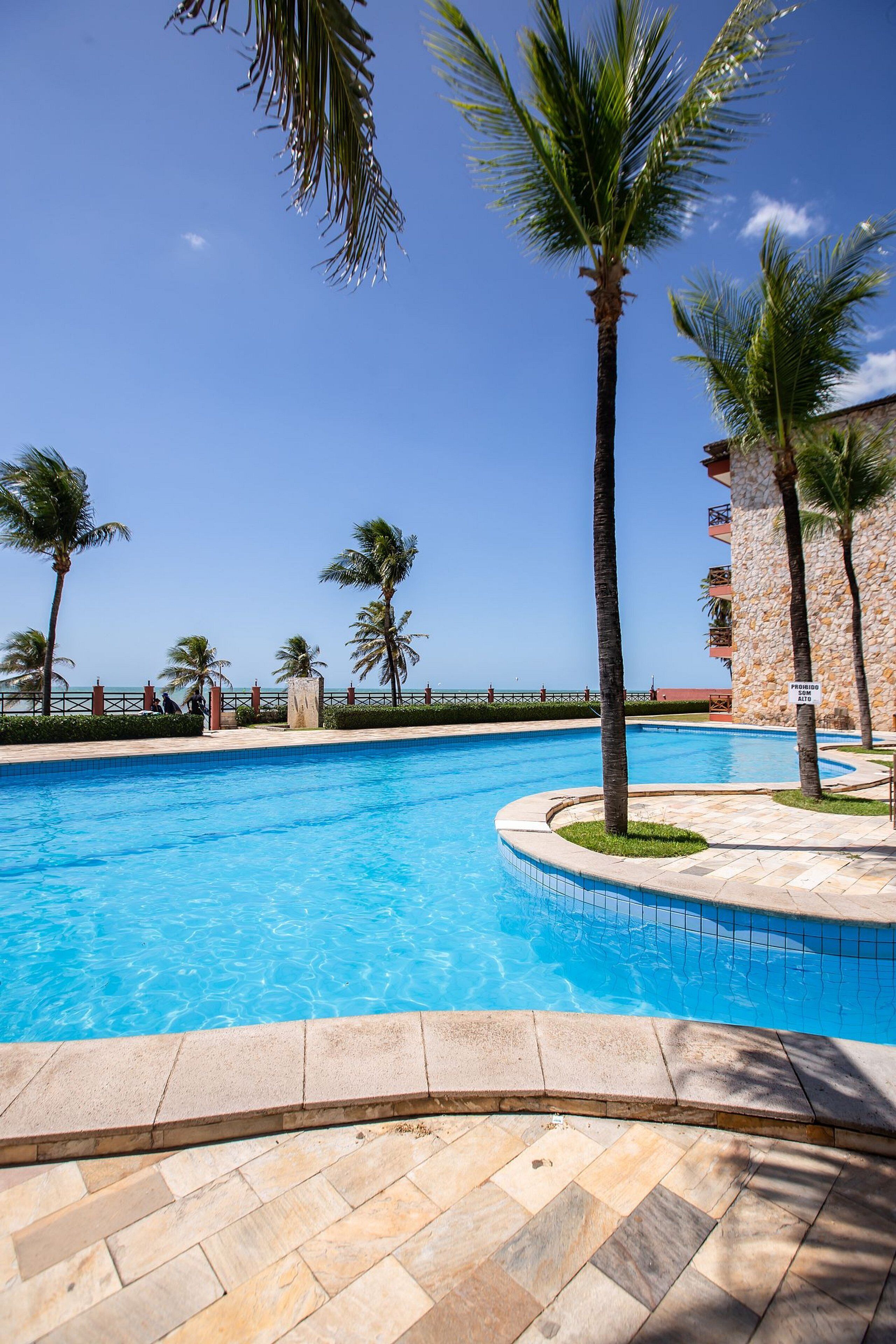 2 outdoor pools