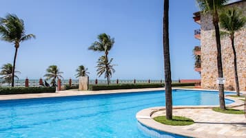 2 outdoor pools