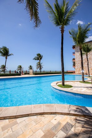 2 outdoor pools