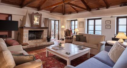 Arachova Wooden Chalet