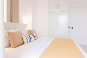 2 bedrooms, iron/ironing board, travel cot, WiFi - Koroni Xenios Zeus-Seaview Summer Nest (Koroni)