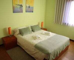 3 Schlafzimmer, Bügeleisen/Bügelbrett, kostenloses WLAN, Bettwäsche
