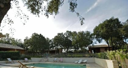 Gîte les cabanes de Carelle "L'Arbousier