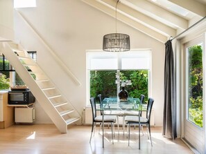 Dining - Holiday home Roosje Egmond aan den Hoef (Egmond aan den Hoef)