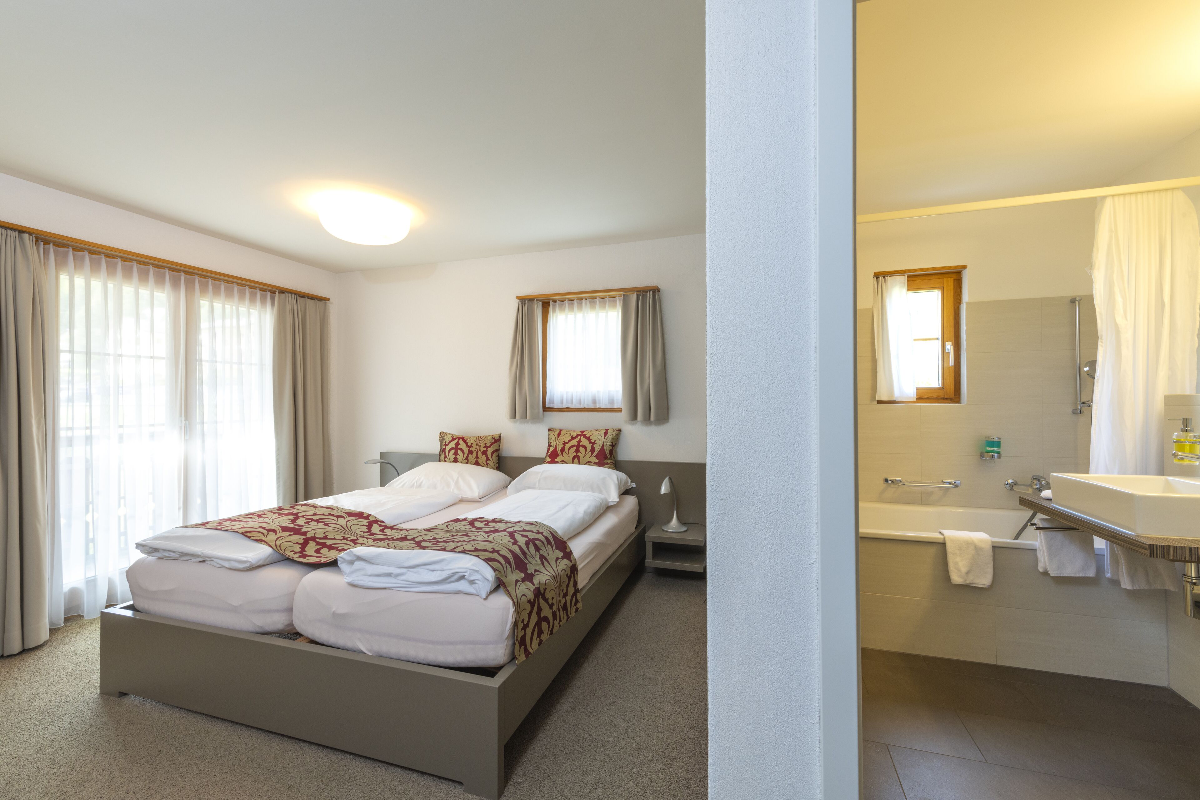 Family Room | Free WiFi, bed sheets