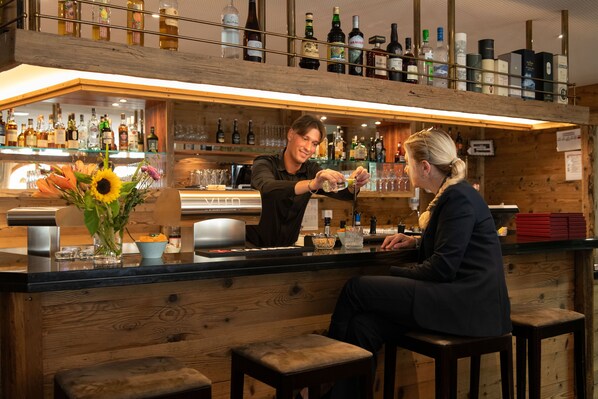 Bar (in der Unterkunft)