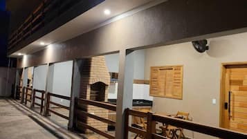 Wi-Fi de cortesia, roupa de cama