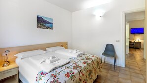 2 bedrooms, bed sheets - Porto Letizia Ferrara 3 (Porlezza)