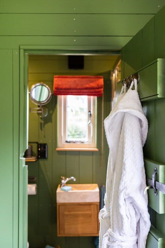 Romantic Escape with Hot Tub, Barnard Castle Mickleton Vrbo