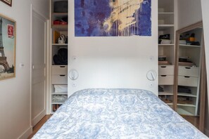 1 chambre, fer et planche à repasser, Wi-Fi, draps fournis