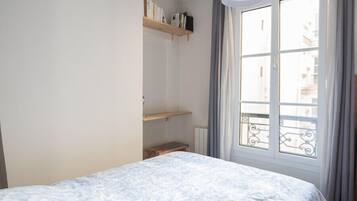 1 camera, ferro/asse da stiro, Wi-Fi, lenzuola