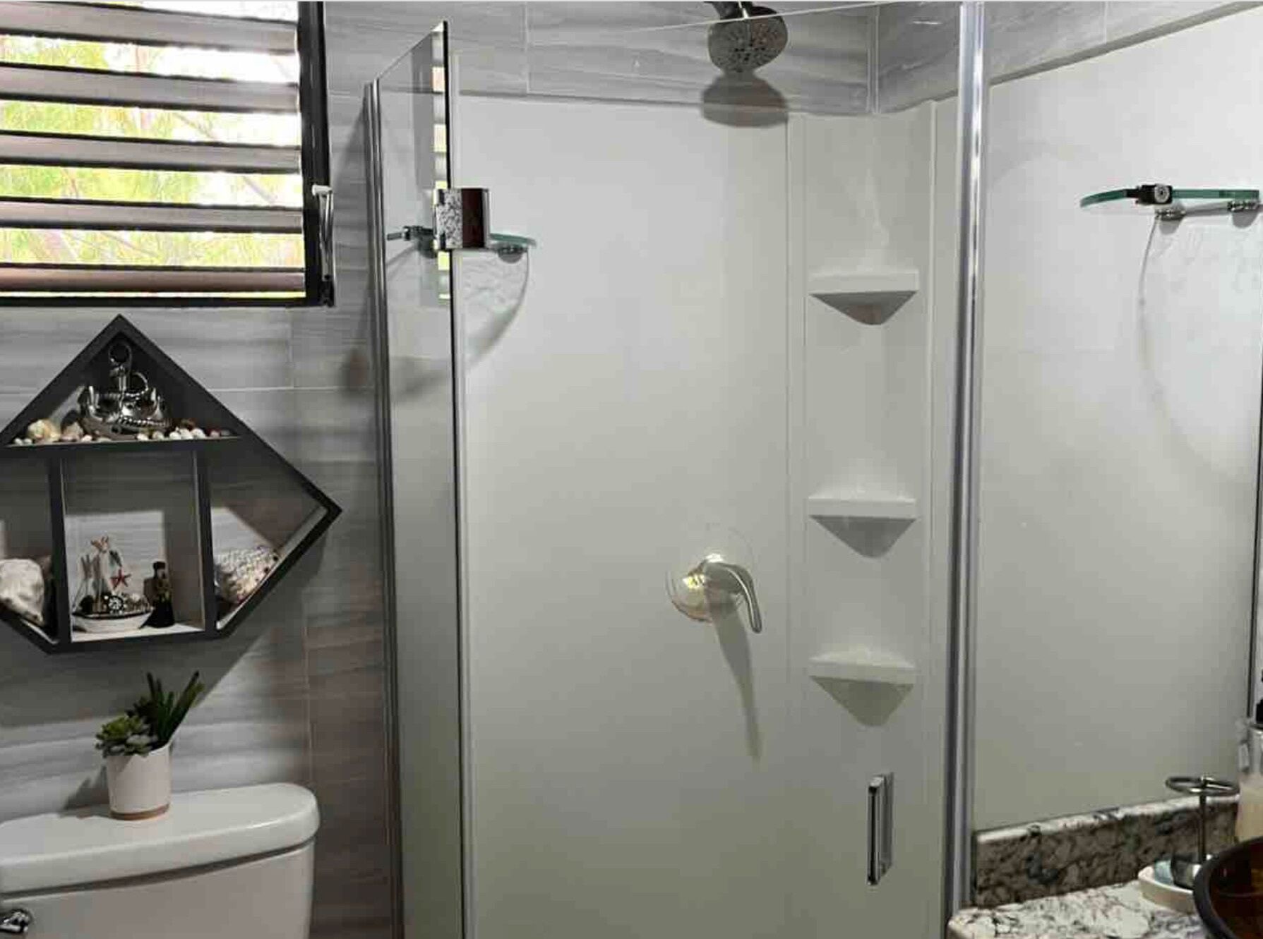 Shower, towels