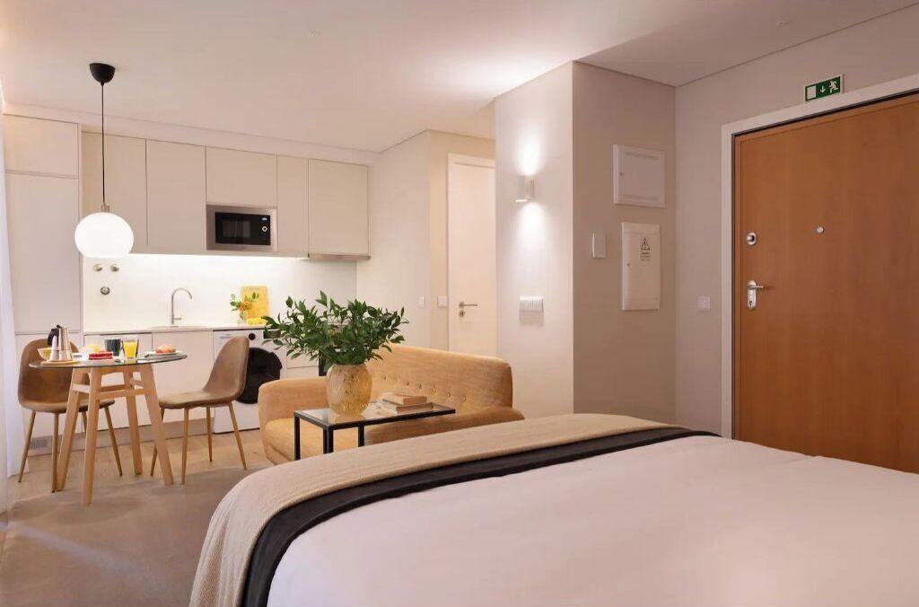 In-room safe, travel cot, WiFi, bed sheets