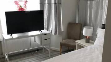 Comfort Double Room | Iron/ironing board, free WiFi